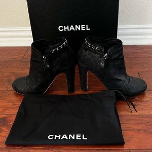 $1500 Authentic Chanel Black Distressed Suede Chain Boots w/ CC Logo
